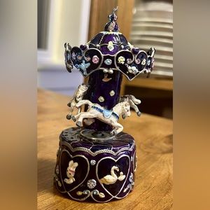 DaVinci Musical Jeweled Horse Carousel